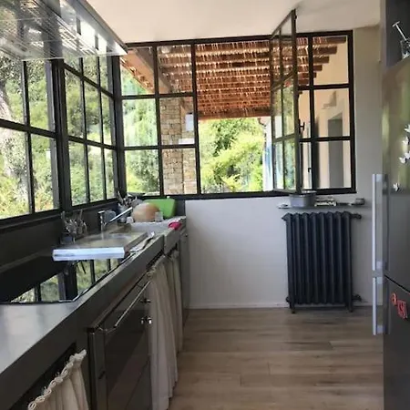 Charming With Swimming Pool Near